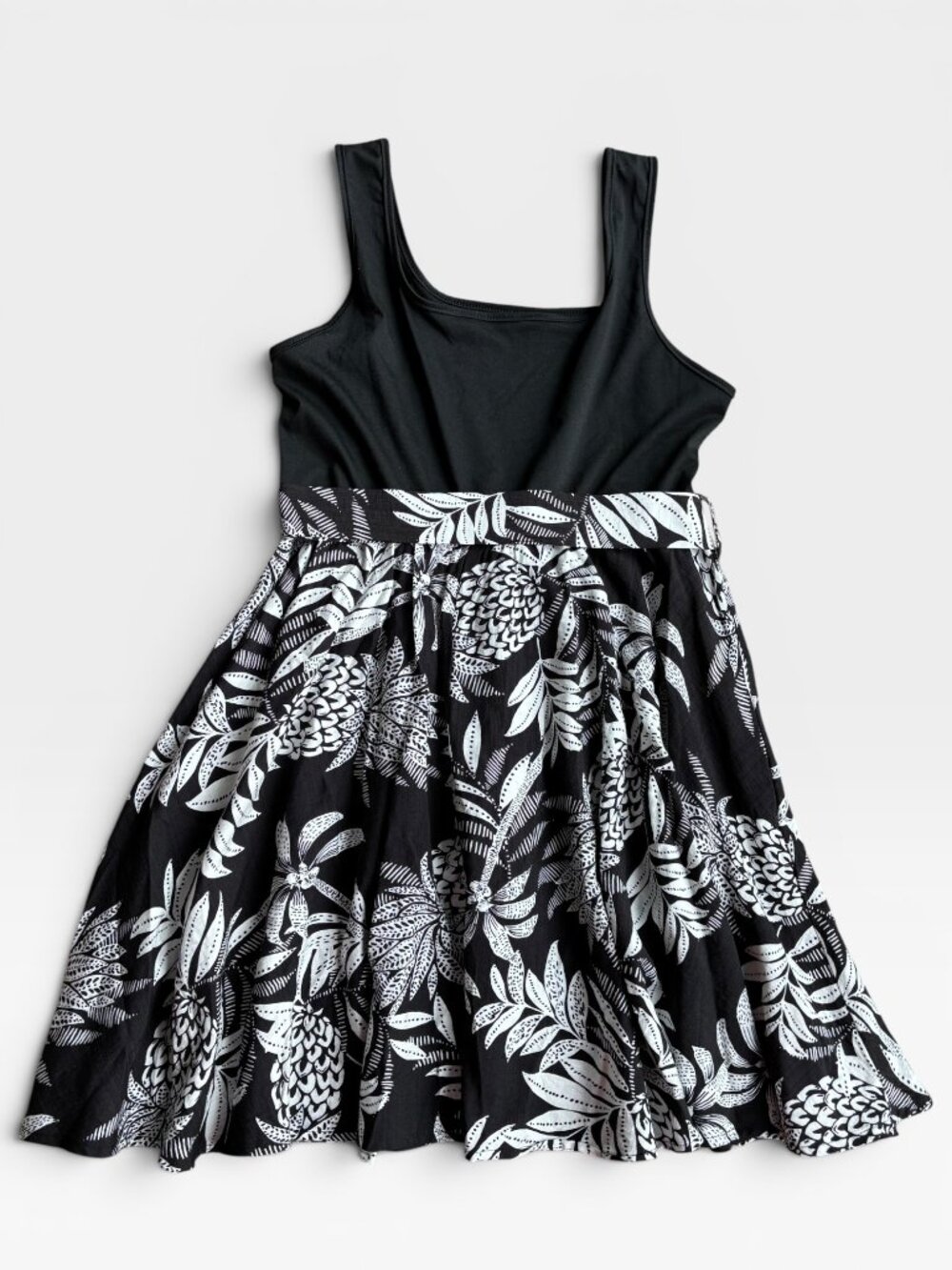 NWT Cupshe Black & White Tropical Fit & Flare Dress Size XL - Picture 3 of 9